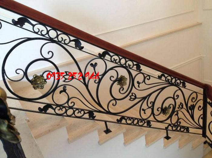 Cầu thang nghệ thuật đẹp tại Đà Nẵng