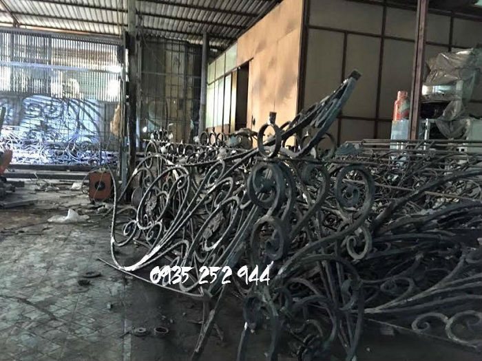 Cầu thang sắt mỹ nghệ đẹp