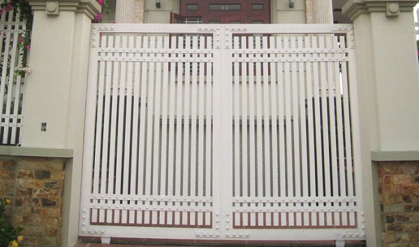 Cổng sắt 2 cánh