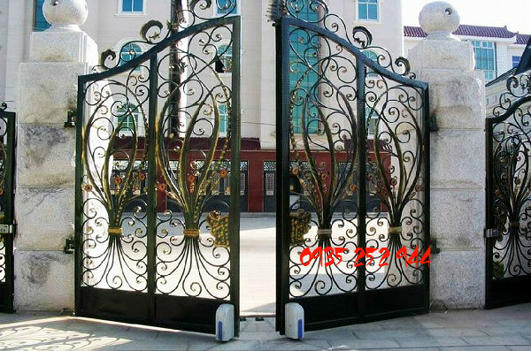 Cổng sắt mỹ thuật đẹp Đà Nẵng