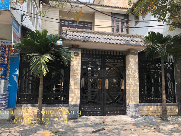 Cửa cổng sắt đẹp Đà Nẵng