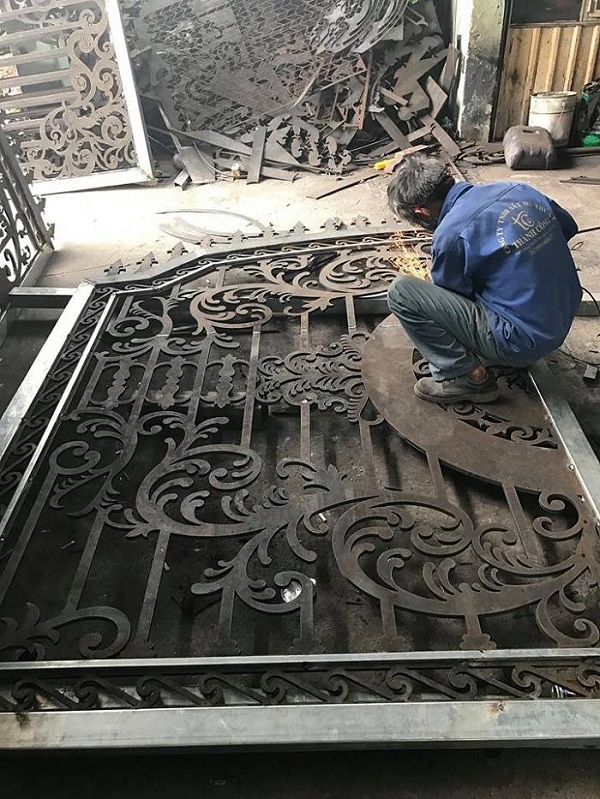 4 Tips chọn làm cửa cổng sắt “chuẩn khỏi chỉnh” tại Đà Nẵng