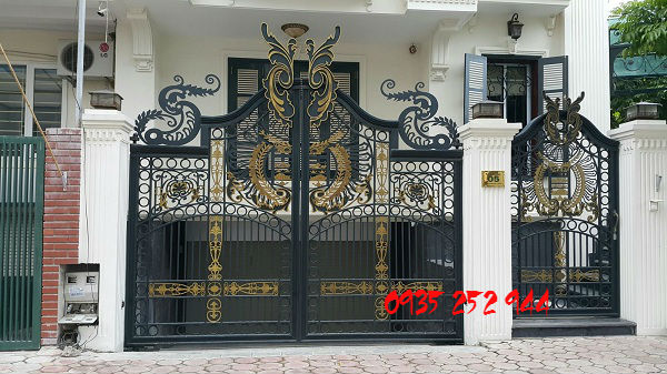 Mẫu cổng sắt mỹ thuật đẹp Đà Nẵng