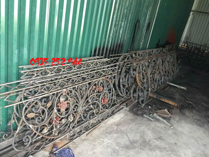 Thi công cầu thang sắt mỹ thuật