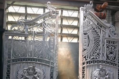 7 mẫu cửa sắt tại Đà Nẵng đẹp đang cực hot bạn nên làm ngay