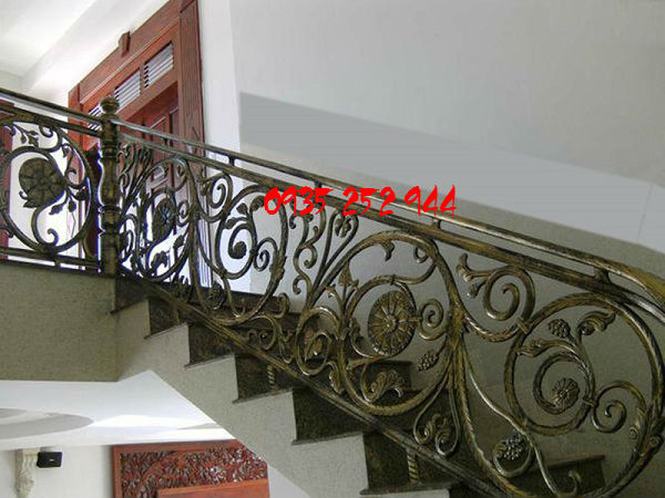 Cầu thang sắt nghệ thuật Đà Nẵng